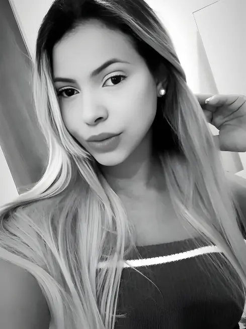 Mulher é encontrada morta em casa vítima de 60 facadas (Foto: Reprodução Redes Sociais)