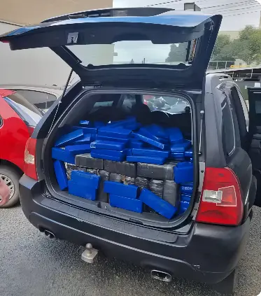 Perseguição acaba com meia tonelada de maconha capturada (Foto: PRF)
