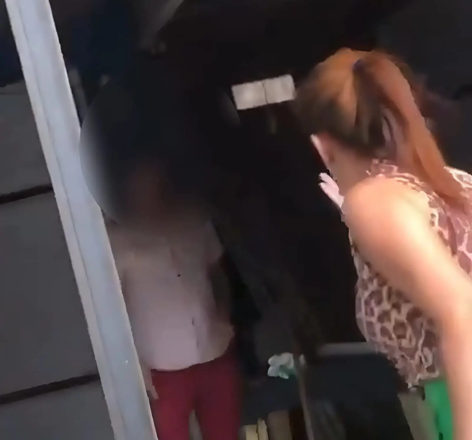 Mãe descobre que homem pagou para sair com sua filha: ‘Acabou com a vida dela’