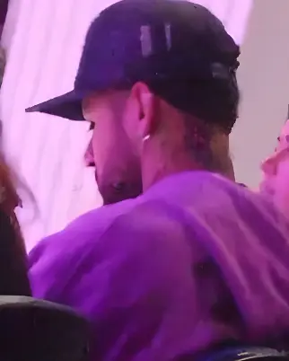 Neymar é visto em Igreja
(reprodução/rede social)
