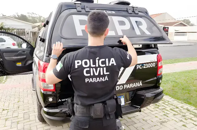 Pai esfaqueia filho depois de descobrir homossexualidade de jovem (Foto: Polícia Civil Paraná)