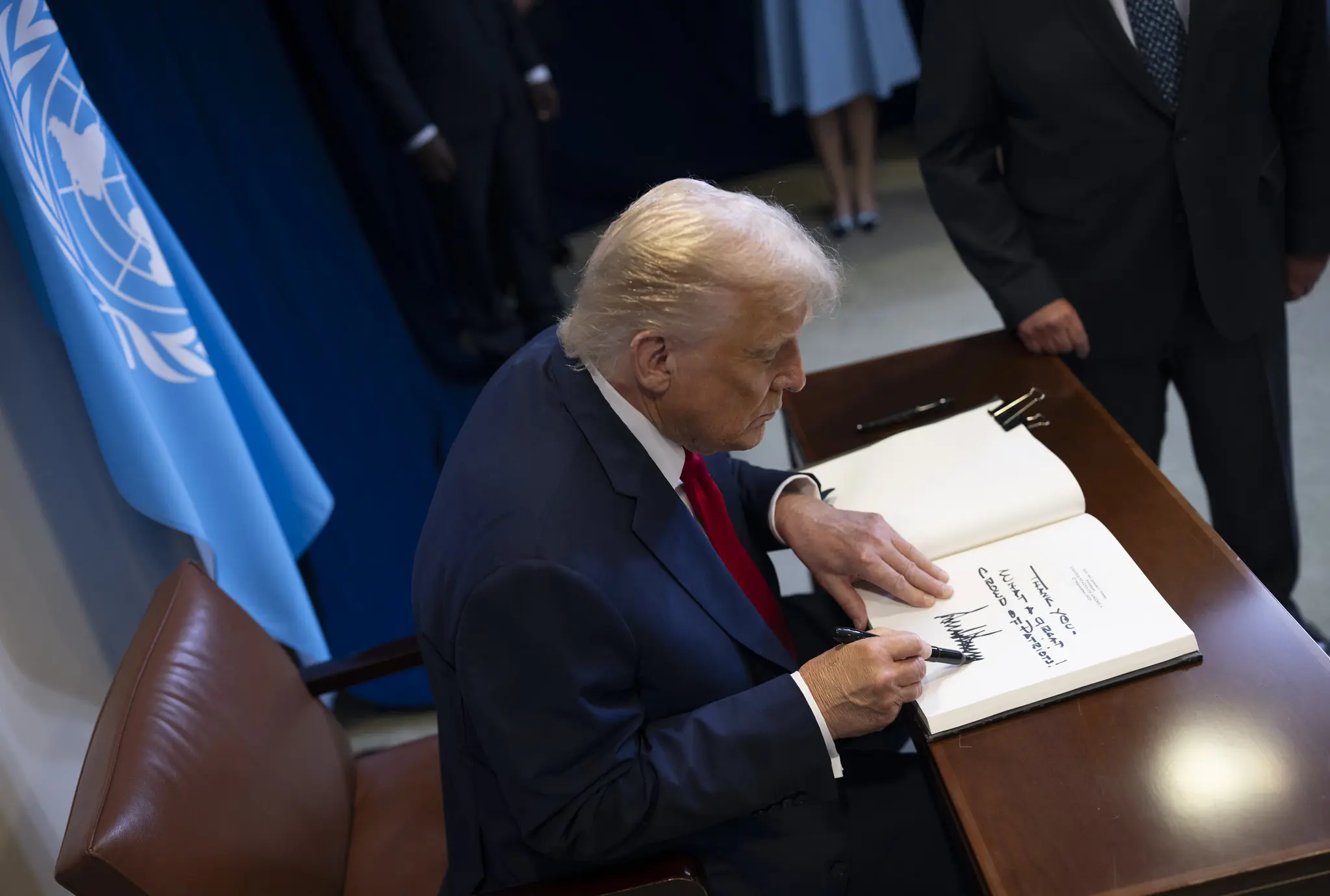Trump projeta receber Prêmio Nobel da Paz (Foto: Daniel Torok/Casa Banca)