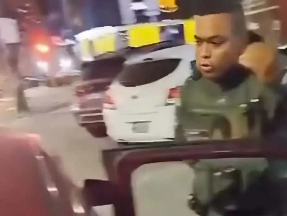 Passageira se recusa a fornecer código de segurança em carro de aplicativo (Foto: Reprodução)