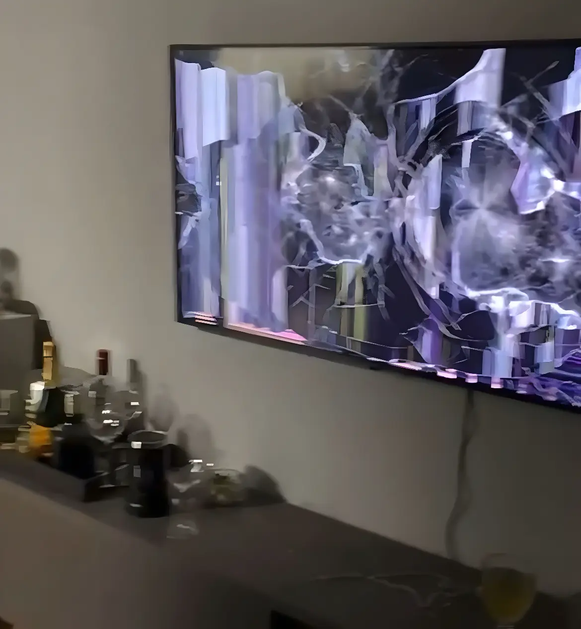 Vídeo: advogado agride 'garota do job' por achar programa caro demais (Foto: Reprodução/Redes Sociais)