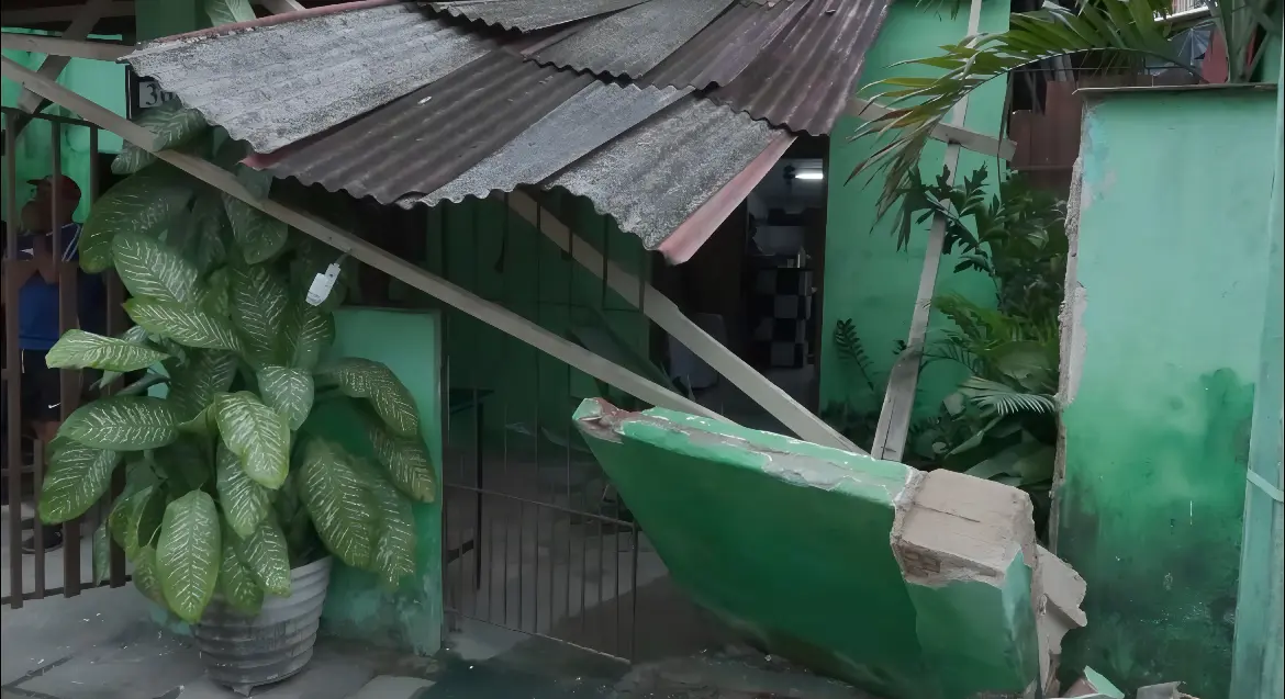 Homem tenta fugir de atiradores, derruba muro e é morto a tiros(Foto: Reprodução/TV Jornal)