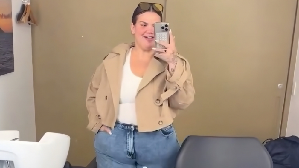 Thaís Carla publicou imagem comparando o corpo antes e depois após perder 85 quilos. Foto: Reprodução/redes sociais.