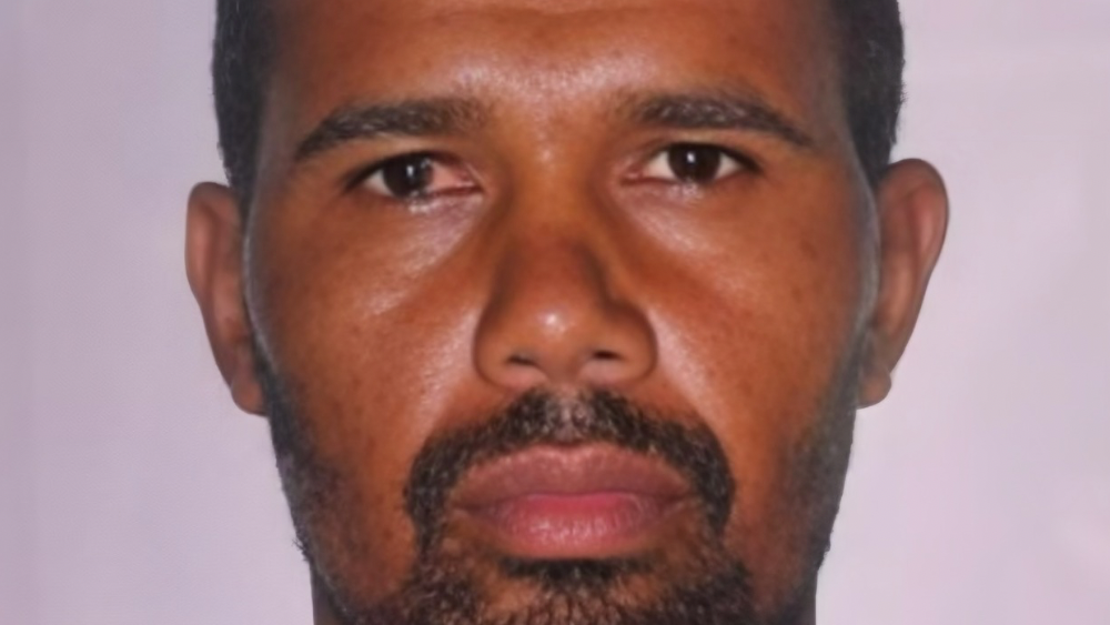 Mulher é esfaqueada pelo ex na frente da filha de 9 anos