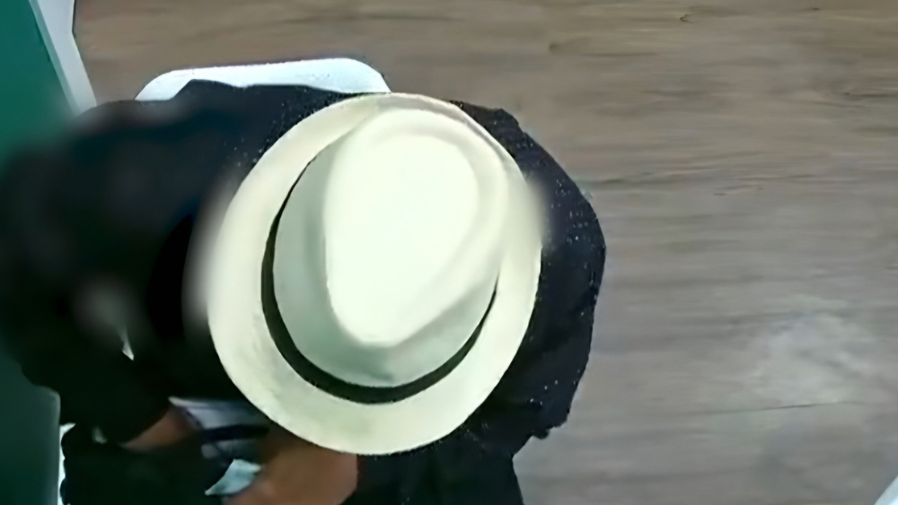 Bandidos se passam por clientes e atacam casa de câmbio