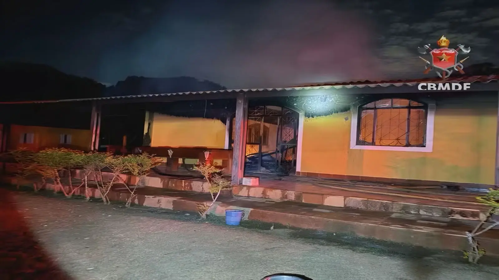Casa de recuperação de dependentes químicos no Paranoá que pegou fogo. — Foto: CBMDF/Divulgação
