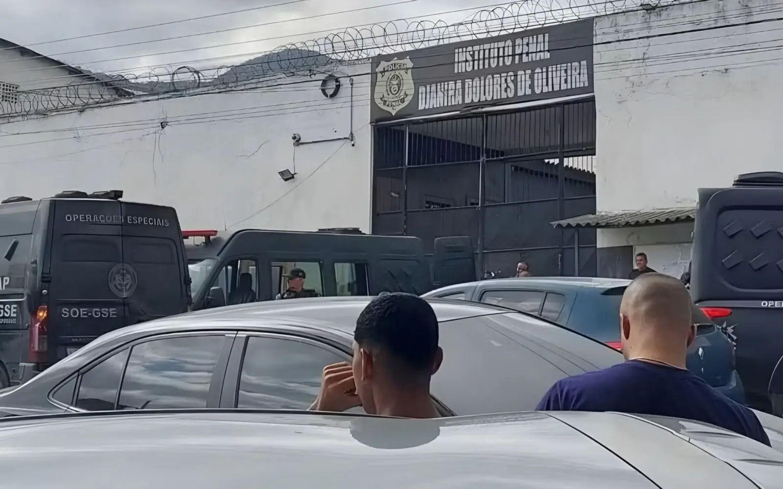 Comida servida provoca rebelião e incêndio em presídio feminino
(Foto: Reprodução/Redes sociais)