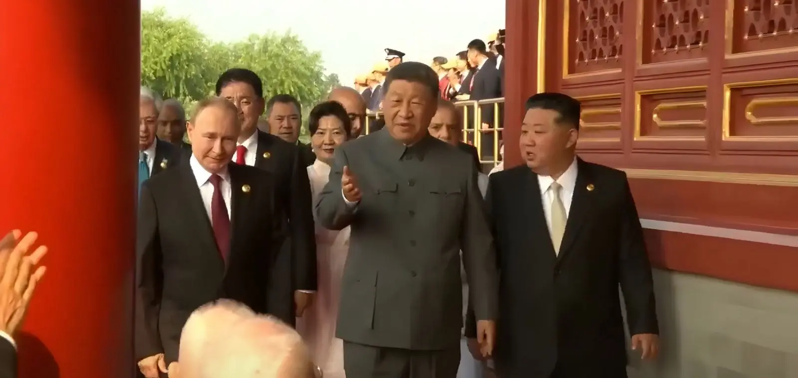 Microfone aberto revela conversa enigmática sobre imortalidade entre Xi, Putin e Kim Jong-Um (Foto: Reprodução/Redes sociais)