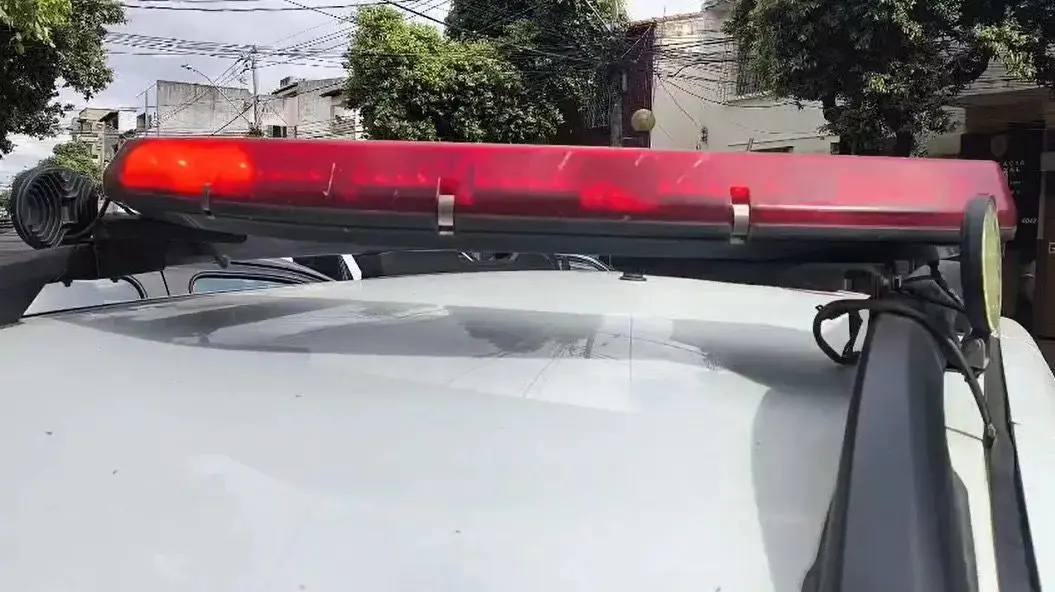 'Carimbo?': desconhecido ataca jovem com agulhadas no meio da rua (Foto: Divulgação/PM)