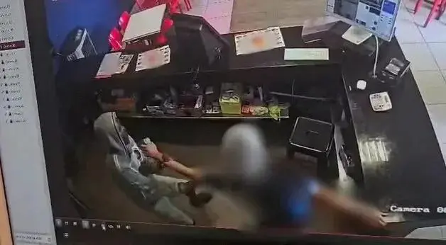 Homem invade lanchonete e estupra funcionária (Foto: Reprodução/Redes sociais)