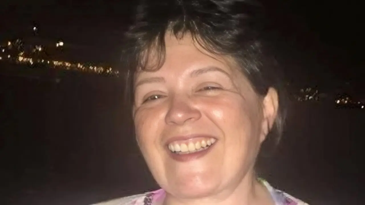 Mistério da mala: polícia revira lixão à procura da cabeça de mulher assassinada
(Foto: Reprodução/Redes sociais)
