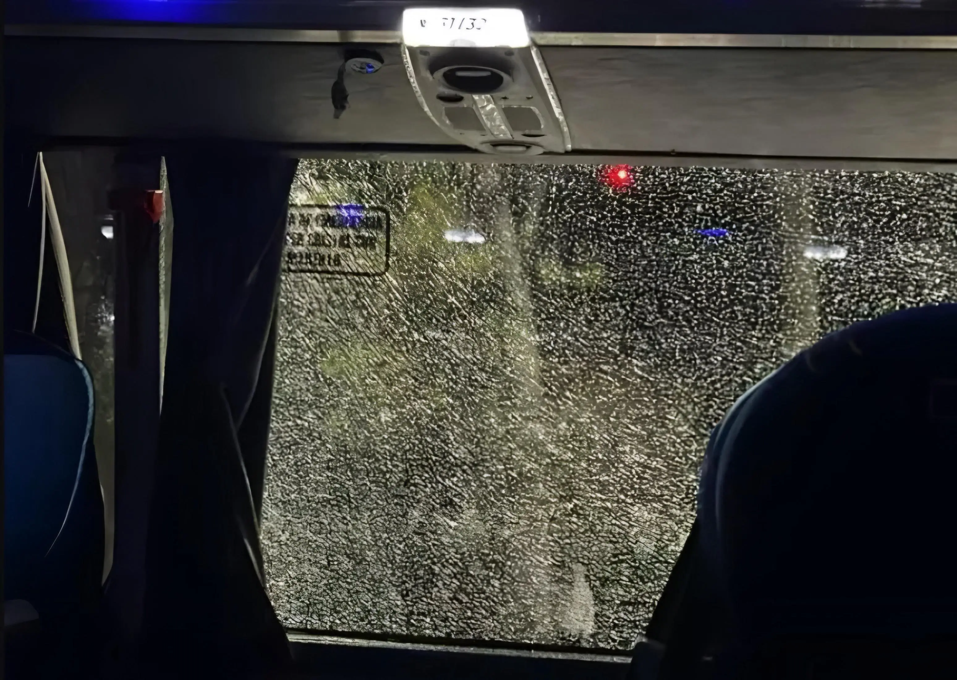 Ônibus do Flamengo sofre ataque antes de decisão na Libertadores (Foto: Reprodução)
