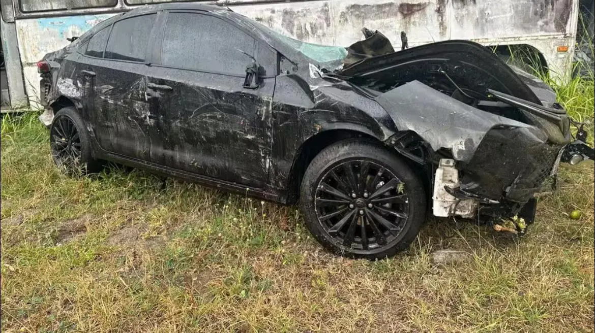 Trágico acidente tira vida de empresário, aniversariante e mais uma pessoa; veja imagens (Foto: PRF)
