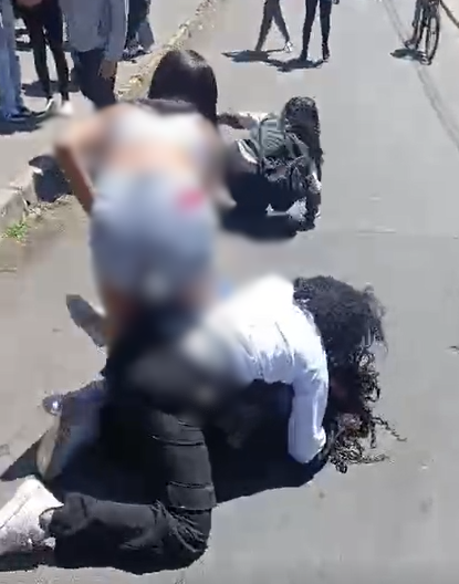 Alunas brigam em escola após a aula e vídeo repercute nas redes