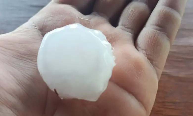 Bolas de granizo em Minas Gerais. Reprodução redes sociais