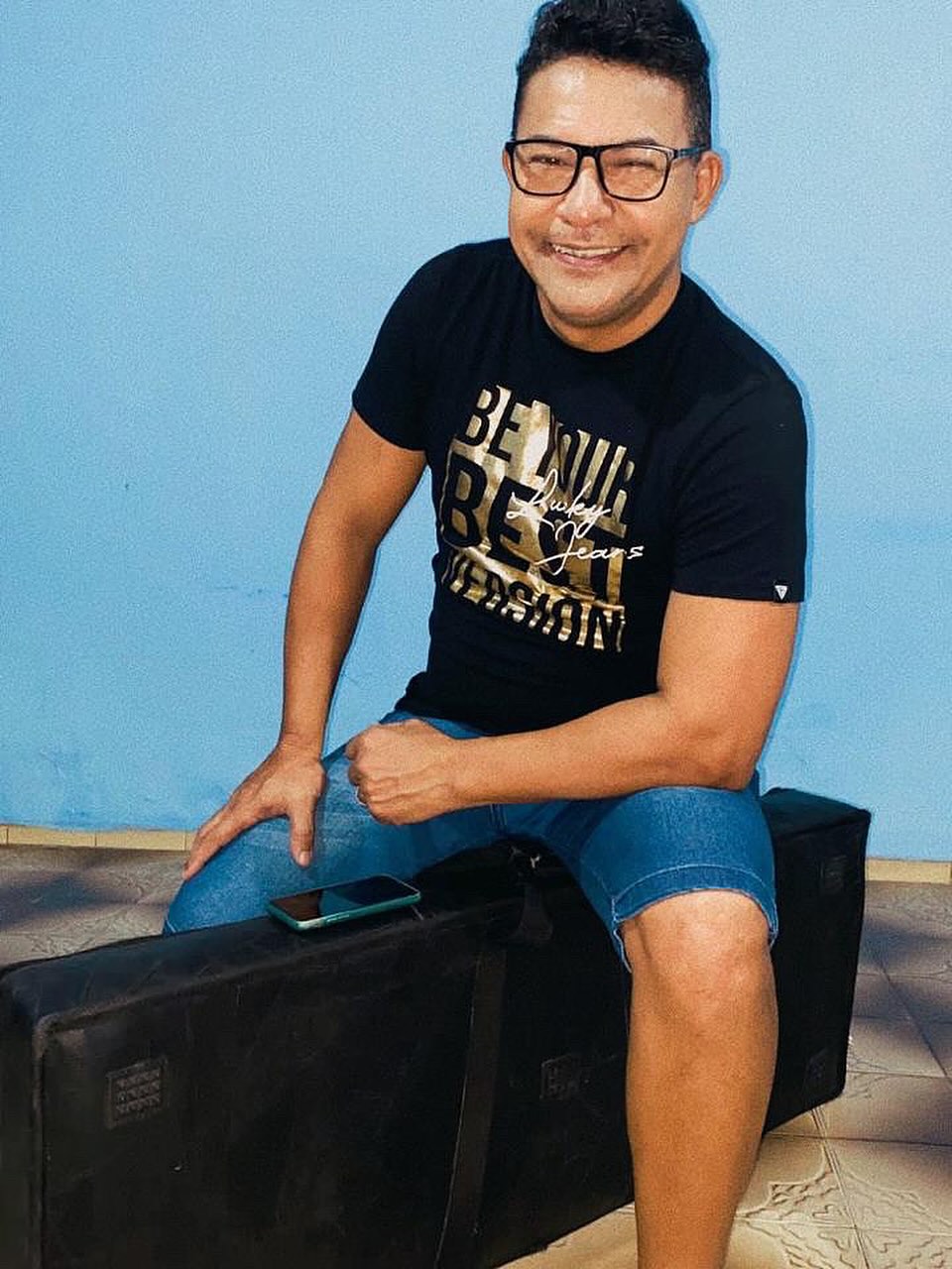 Compositor falecido Antonio Luiz do Carmo Conceição, conhecido como Tonny Brasil. 