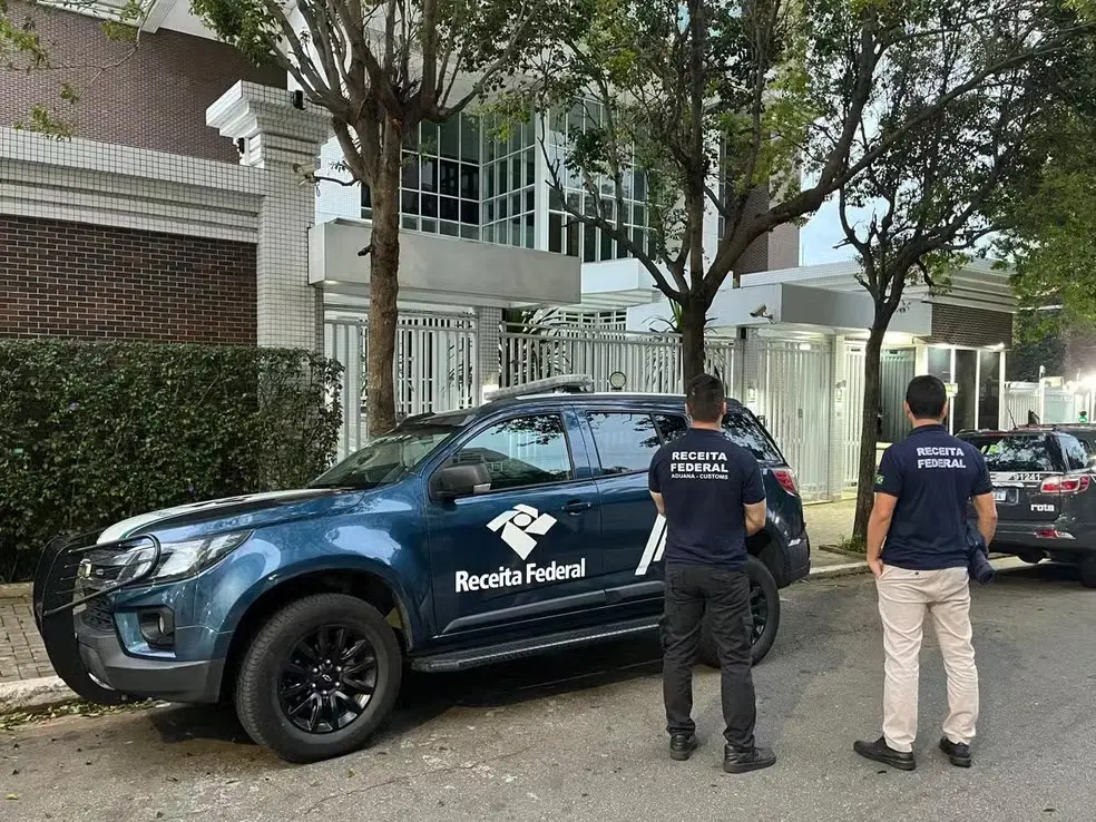 Agentes da Receita Federal participam da Operação Spare desta quinta (25), em São Paulo. — Foto: Divulgação/Receita Federal