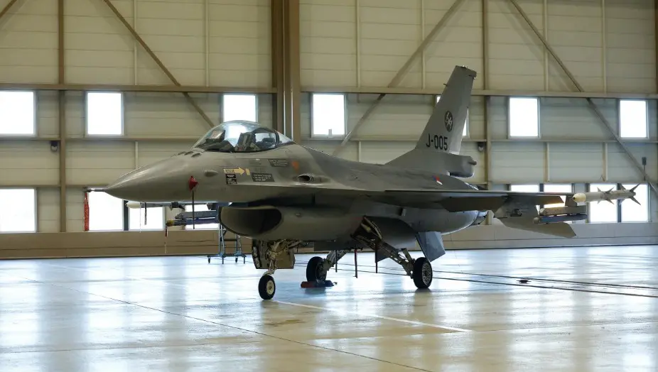 O caça norte-americano F-16 - Foto: reprodução/ Piroschka van de Wouw/Reuters