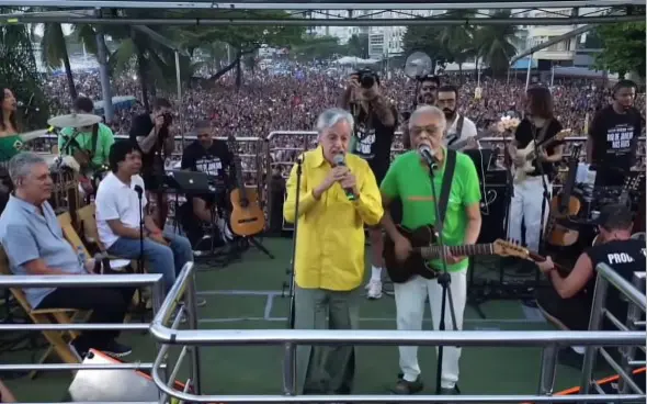 Gil, Chico e Caetano lideram ato contra PEC da Blindagem em Copacabana
