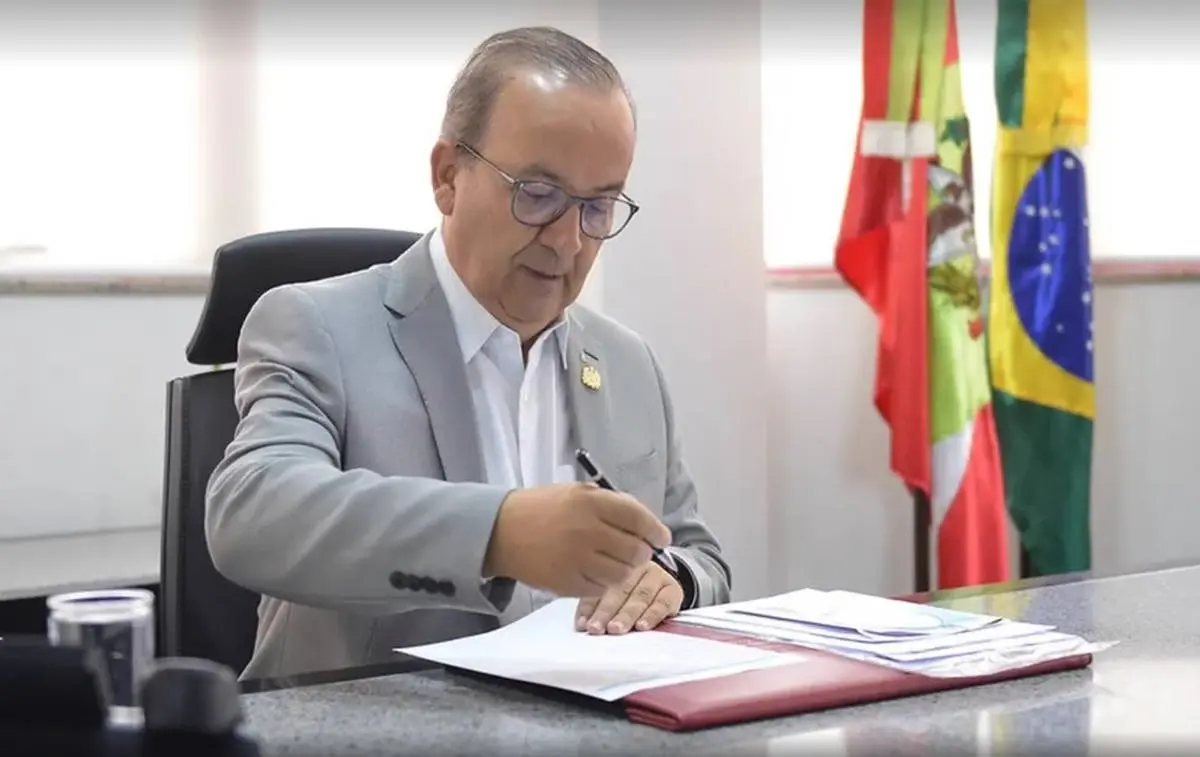 Polícia Civil investiga ameaças de morte contra governador em grupo de WhatsApp