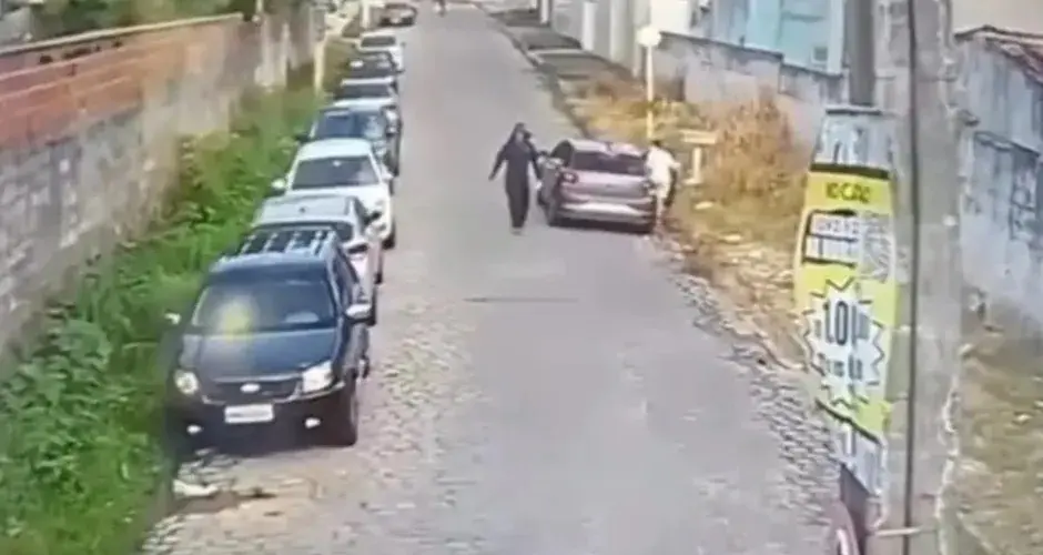Professor preso por estuprar adolescente autista marcou encontro por aplicativo de relacionamento (Foto: Câmeras de Segurança)