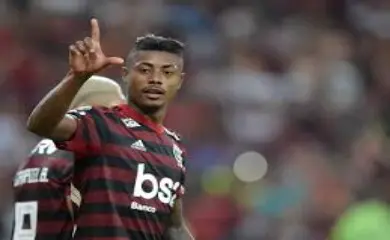 Bruno Henrique é condenado a pagar multa de R$ 60 mil e pega 12 jogos de suspensão