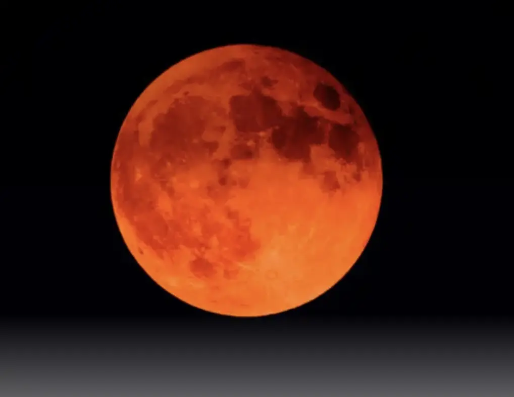lua de sangue