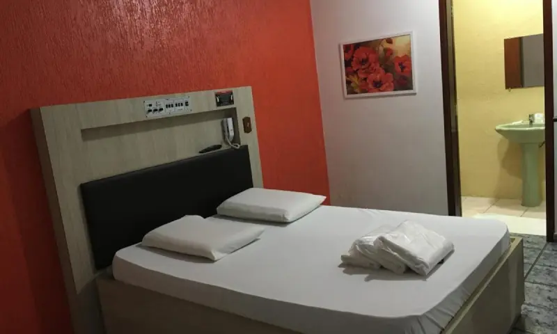 Homem se revoltou com a aparência da mulher, que estaria usando um filtro na internet