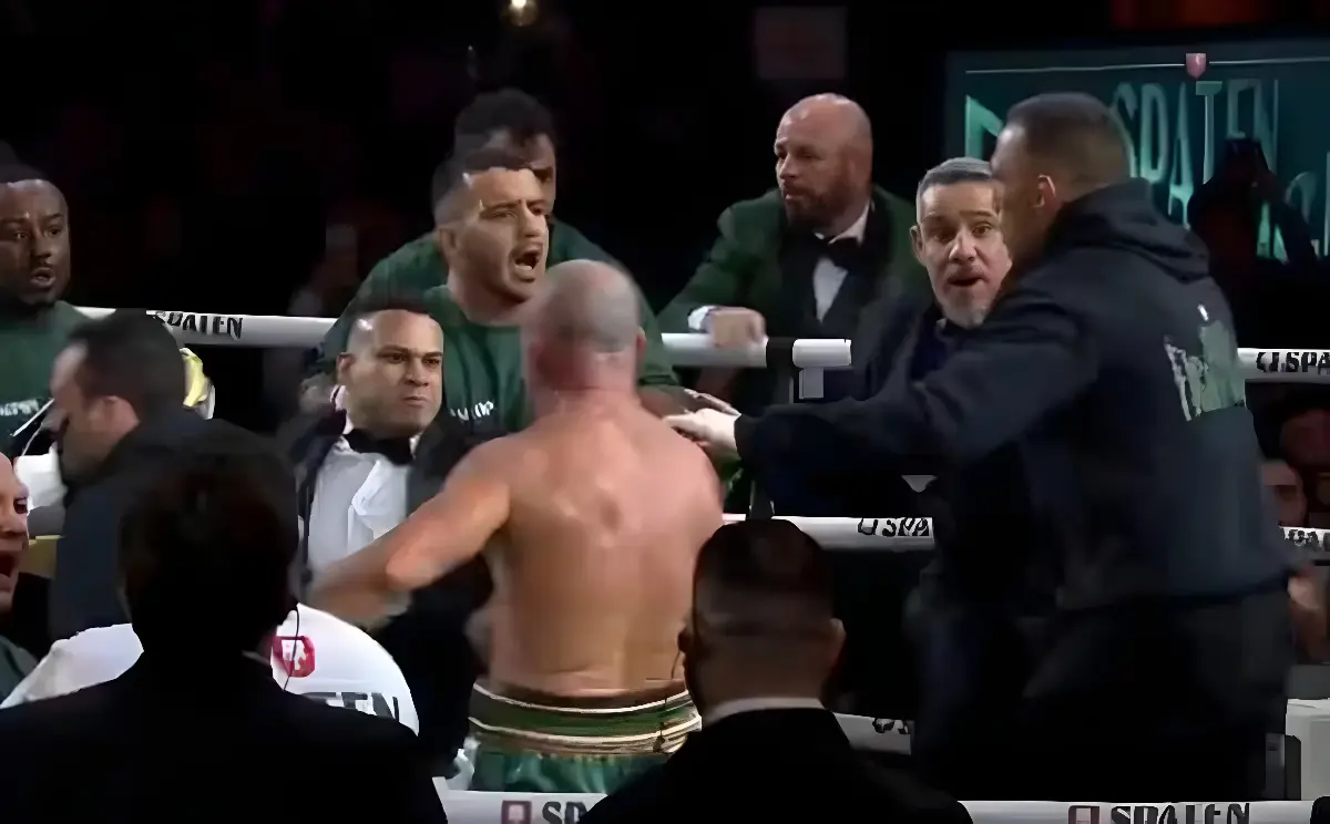 Arrependido? Filho de Popó pede desculpas a Wanderlei por nocaute: 'não foi a intenção' (Foto: Reprodução)