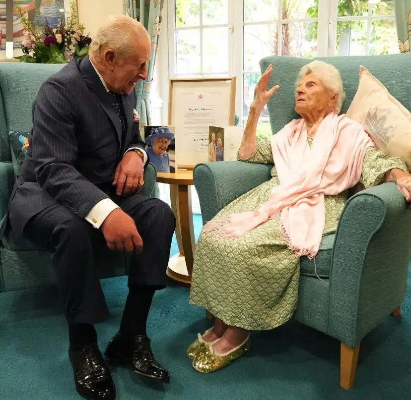 rei visita a mulher mais velha do planeta e comemora os 116 anos dela - Ethel Caterham