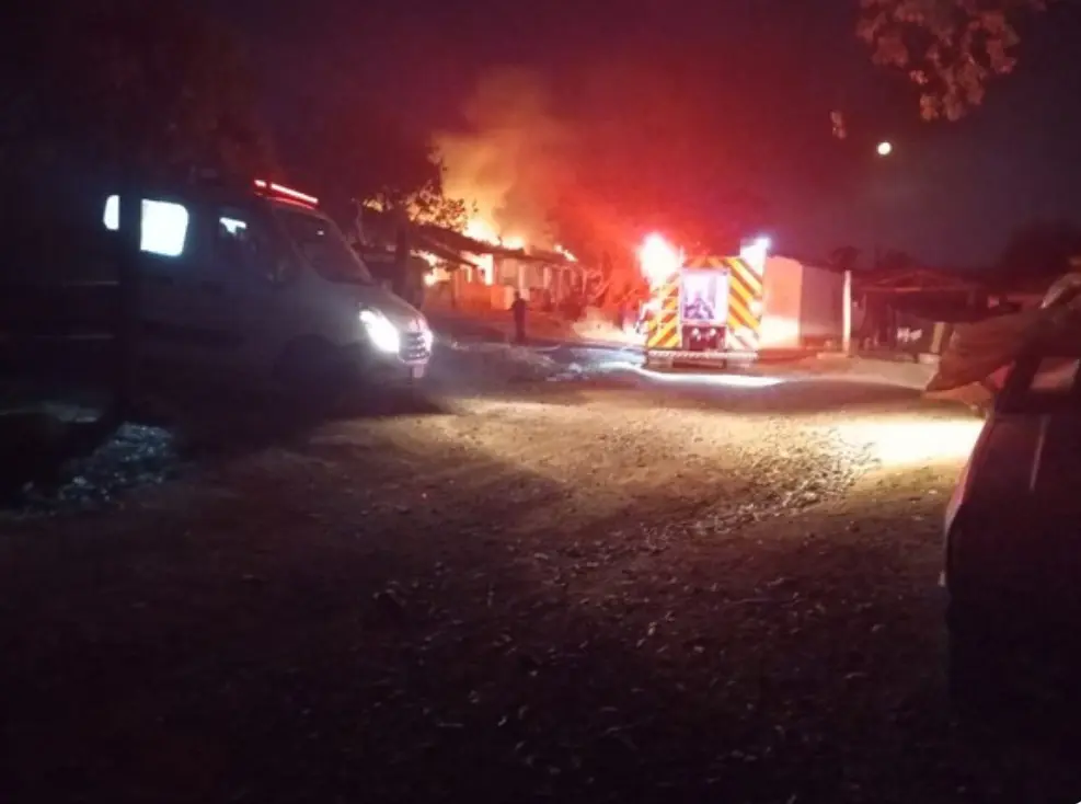 Tragédia em família: adolescente morre ao tentar salvar irmãos durante incêndio na casa