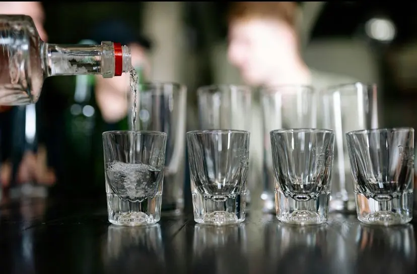vodca batizada mata 19 pessoas na rússia
