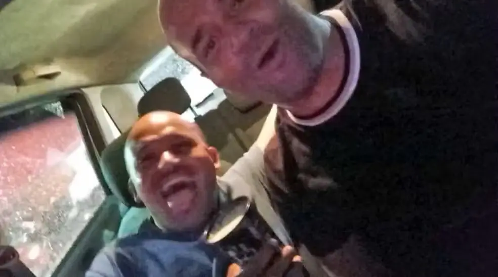 Policial postou vídeo sorrindo ao lado do amigo que o mataria momentos depois