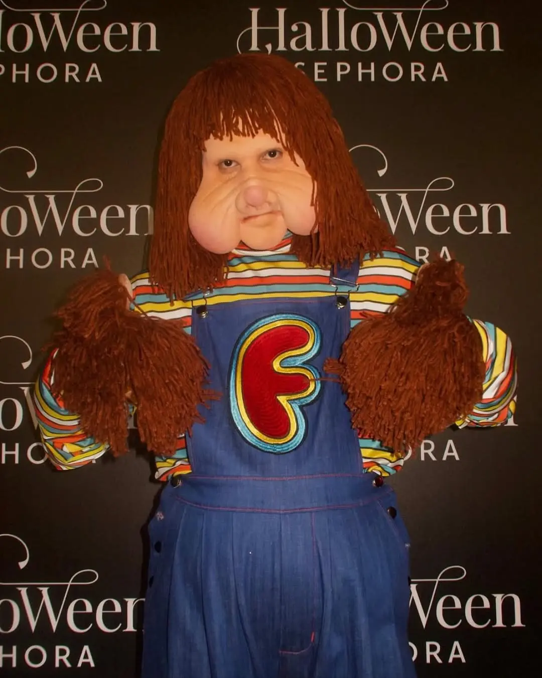 Família de “Fofão” vai processar influencer após fantasia de Halloween