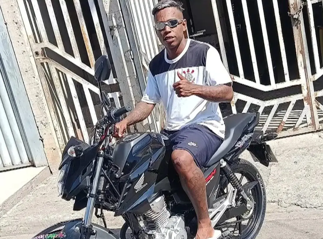 José Paulo, de 22 anos, foi atingido na cabeça durante tentativa de assalto (Foto: Reprodução / Redes Sociais)