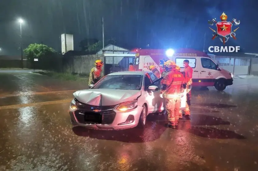 Policial é encontrado morto dentro de carro