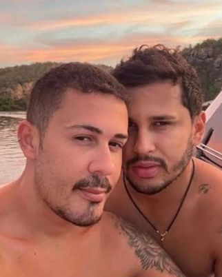 Carlinhos Maia confronta ex-marido sobre romance na Grécia