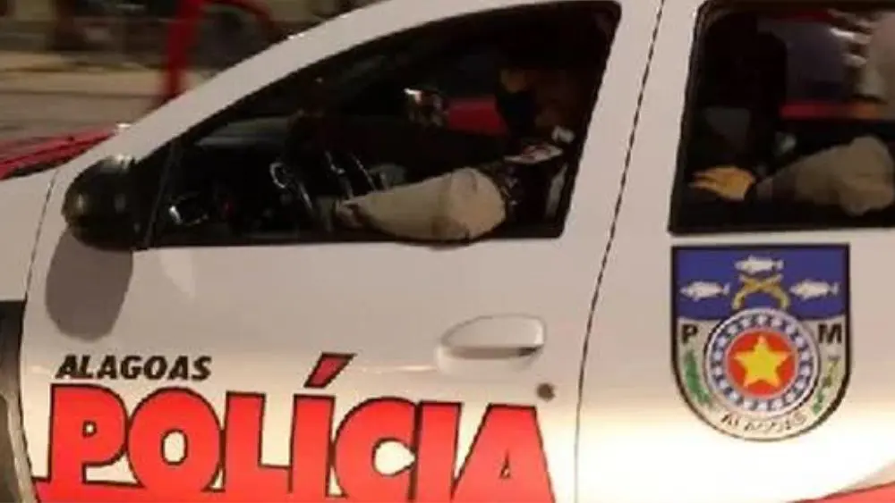 Homem mata esposa e irmão a facadas após suspeita de traição