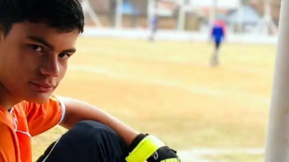 Adolescente de 16 anos morre após sofrer mal súbito durante jogo de futebol