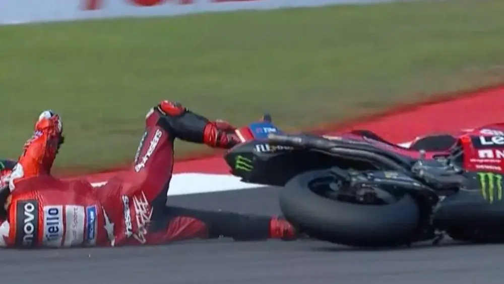 Piloto sofre acidente grave no GP de moto da Indonésia; vídeo impressiona