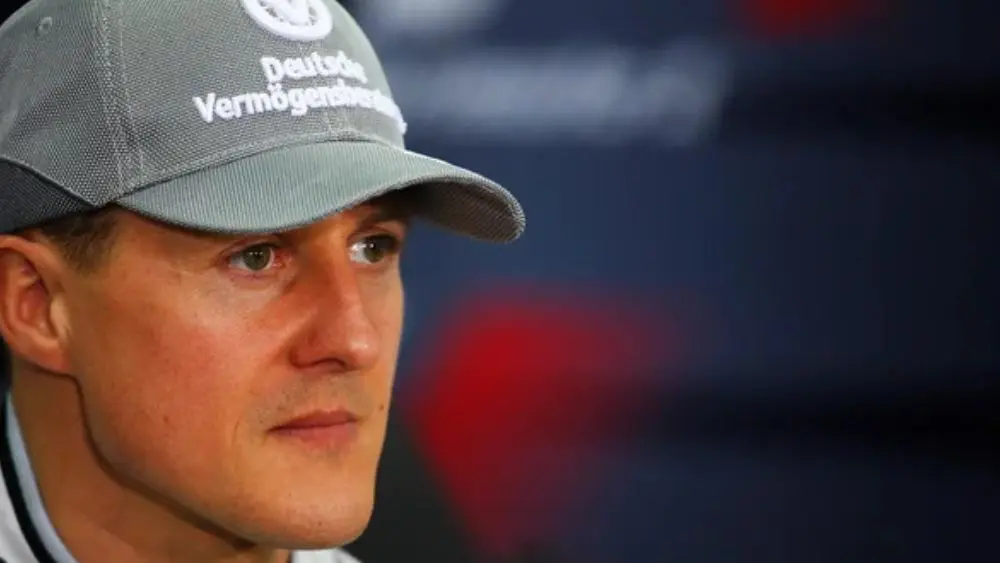 Michael Schumacher ‘reaparece’ em encontro emocionante