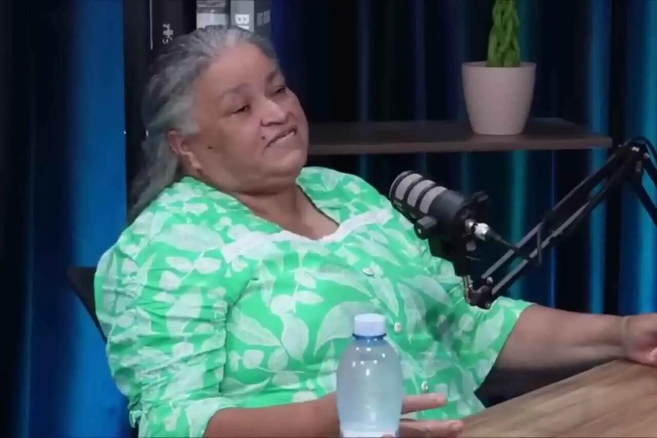 Pastora afirma que personagem de desenho tentou matar o filho dela; veja vídeo