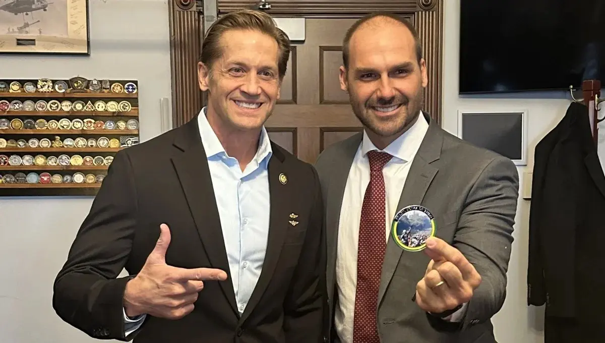 O deputado americano Rich McCormick ao lado de Eduardo Bolsonaro - Foto: Reprodução/ X