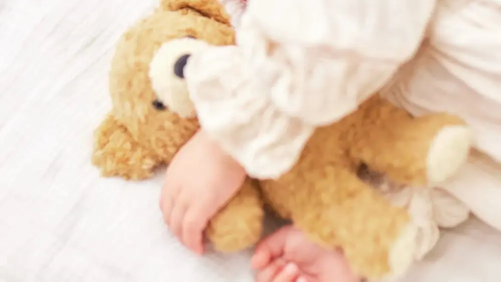 Bebê morre com sinais de abuso após visitar pai em ‘saidinha’ da Papuda