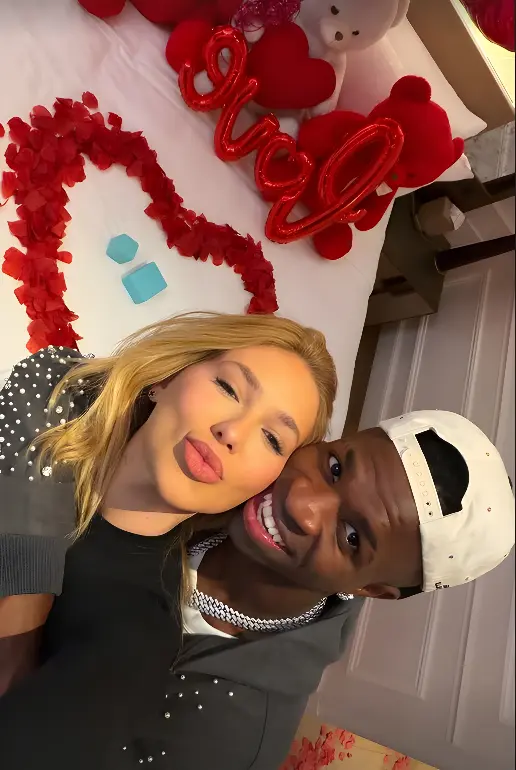 Nome de Virginia repercute no mundo após oficialização de namoro com Vini Jr.(Foto: Redes Sociais)
