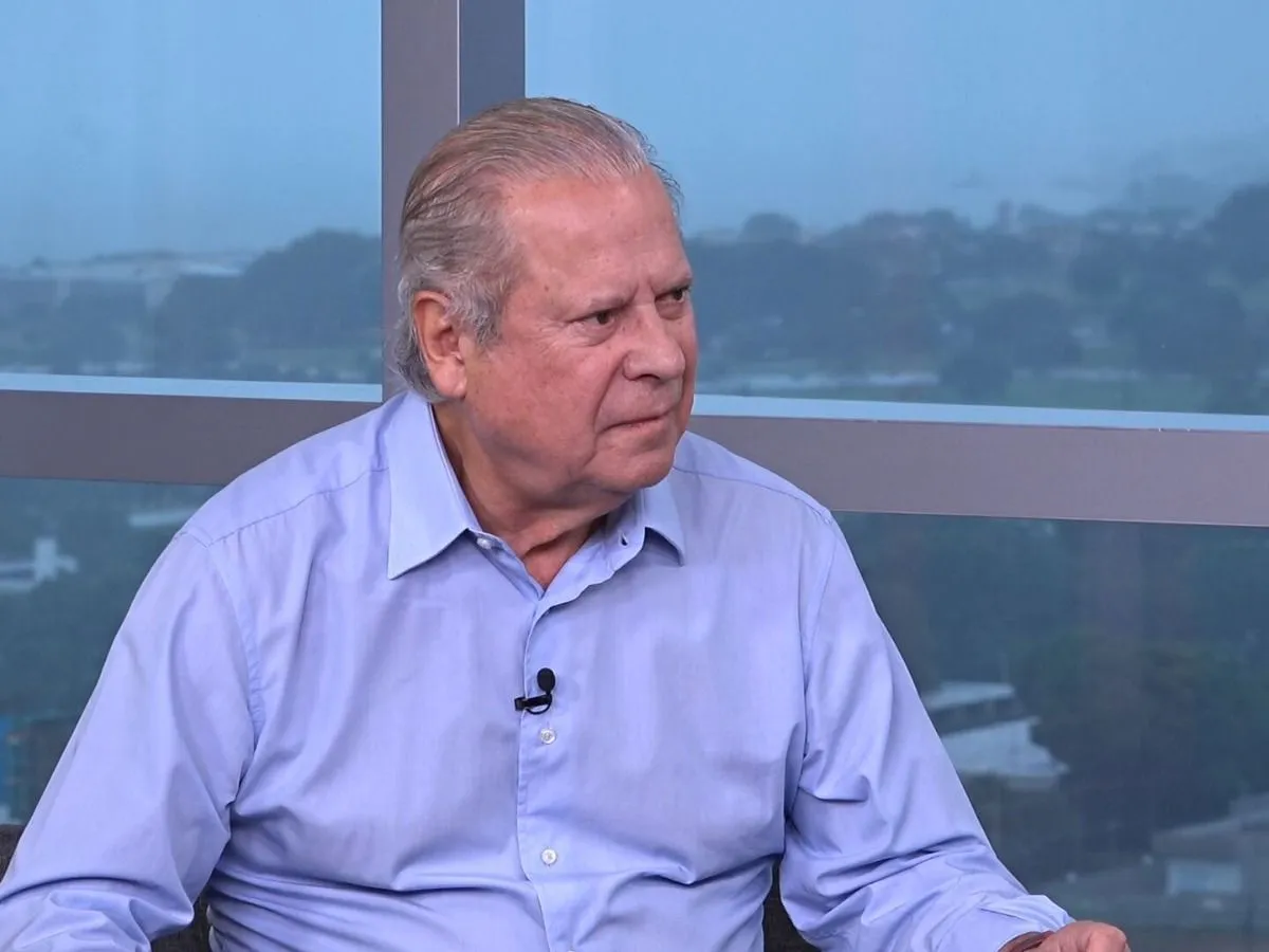 Dirceu comemora fim do processo do Mensalão