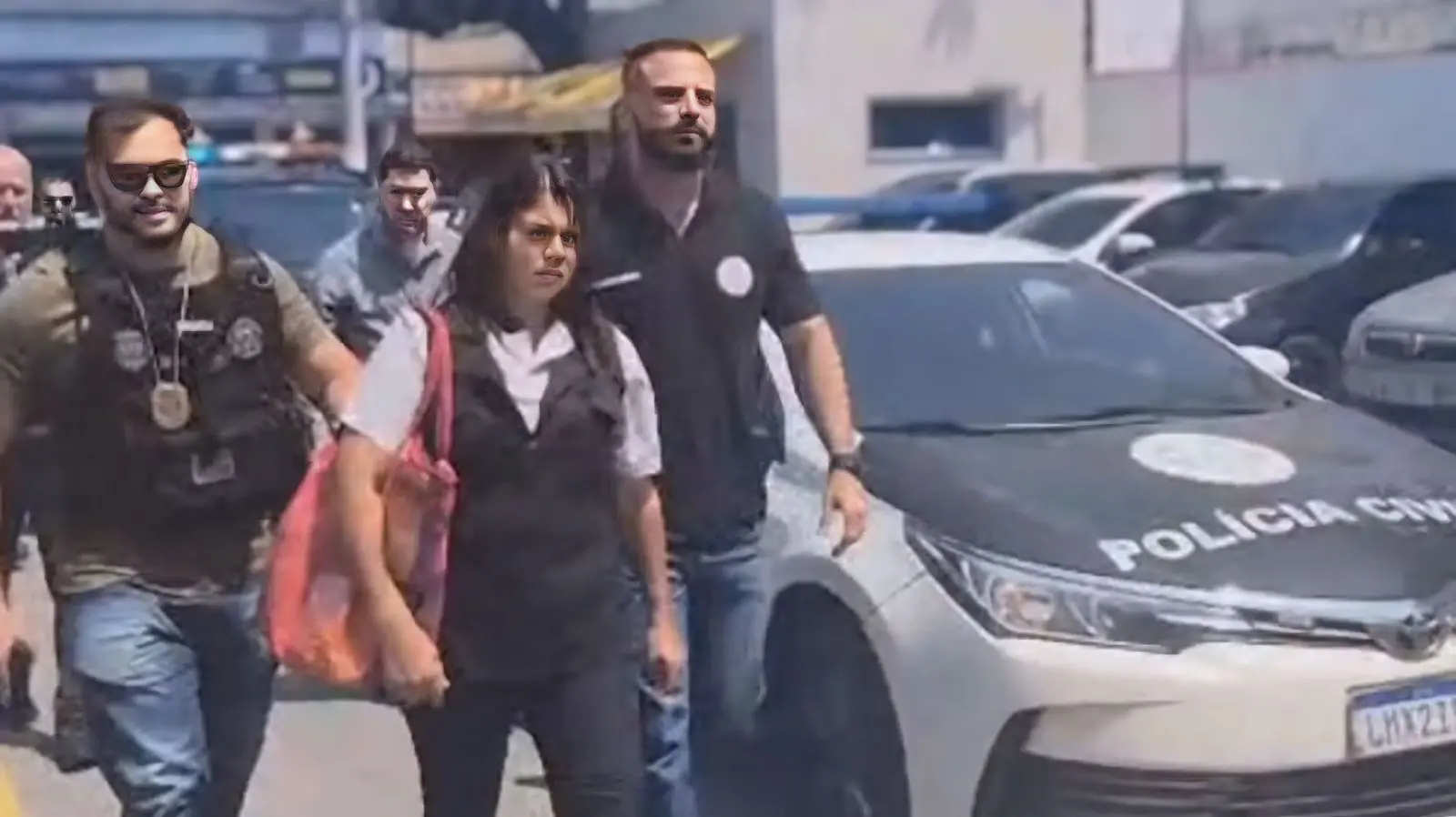 Michelle, suspeita de matar o pai envenenado com feijoada, é presa — Foto: Reprodução